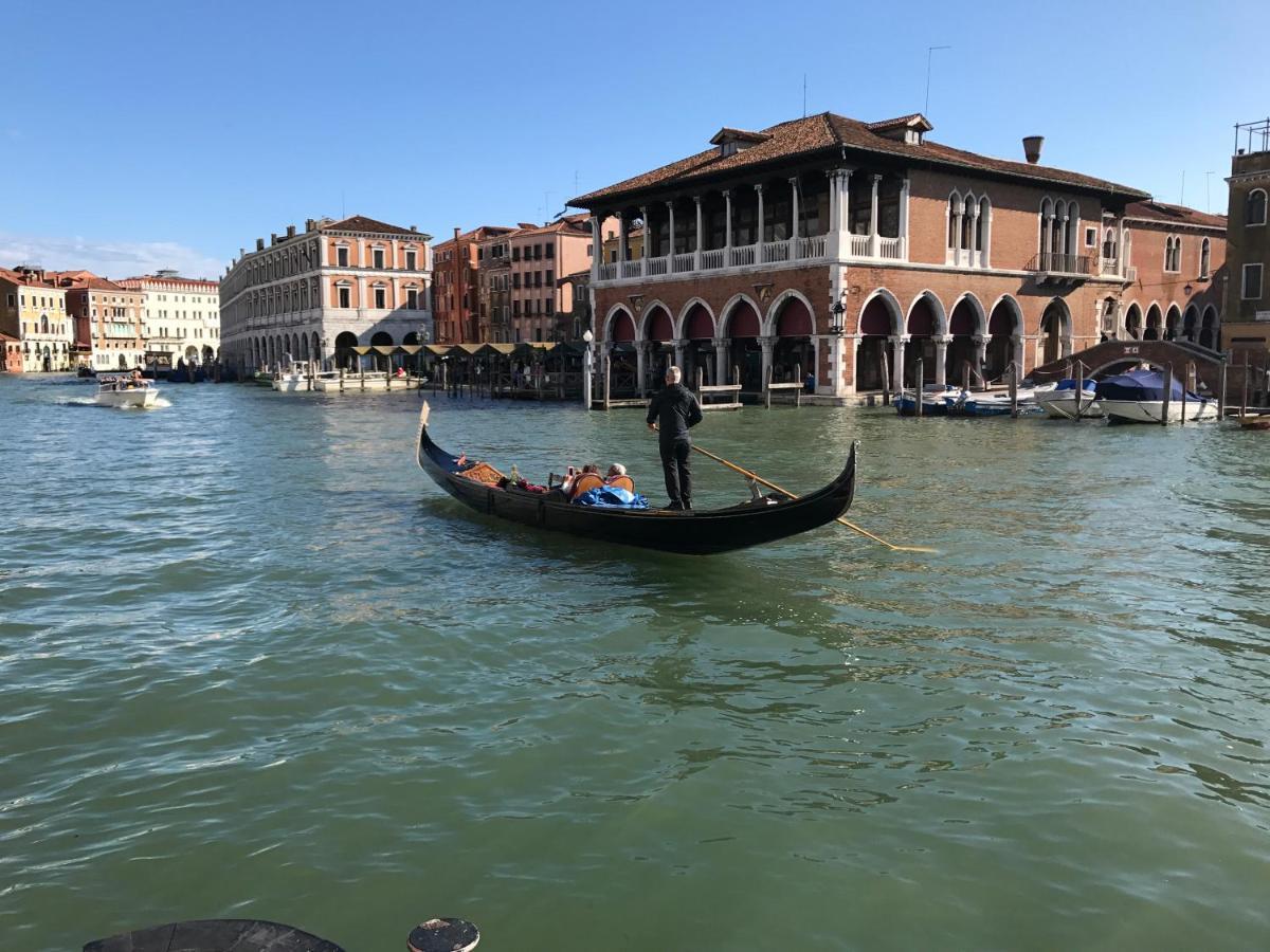 The Wolf House Hotell Venedig Exteriör bild